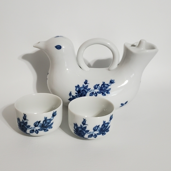 Other - Duck Teapot Set Teacups Made in Japan Blue White Roses Tea Service